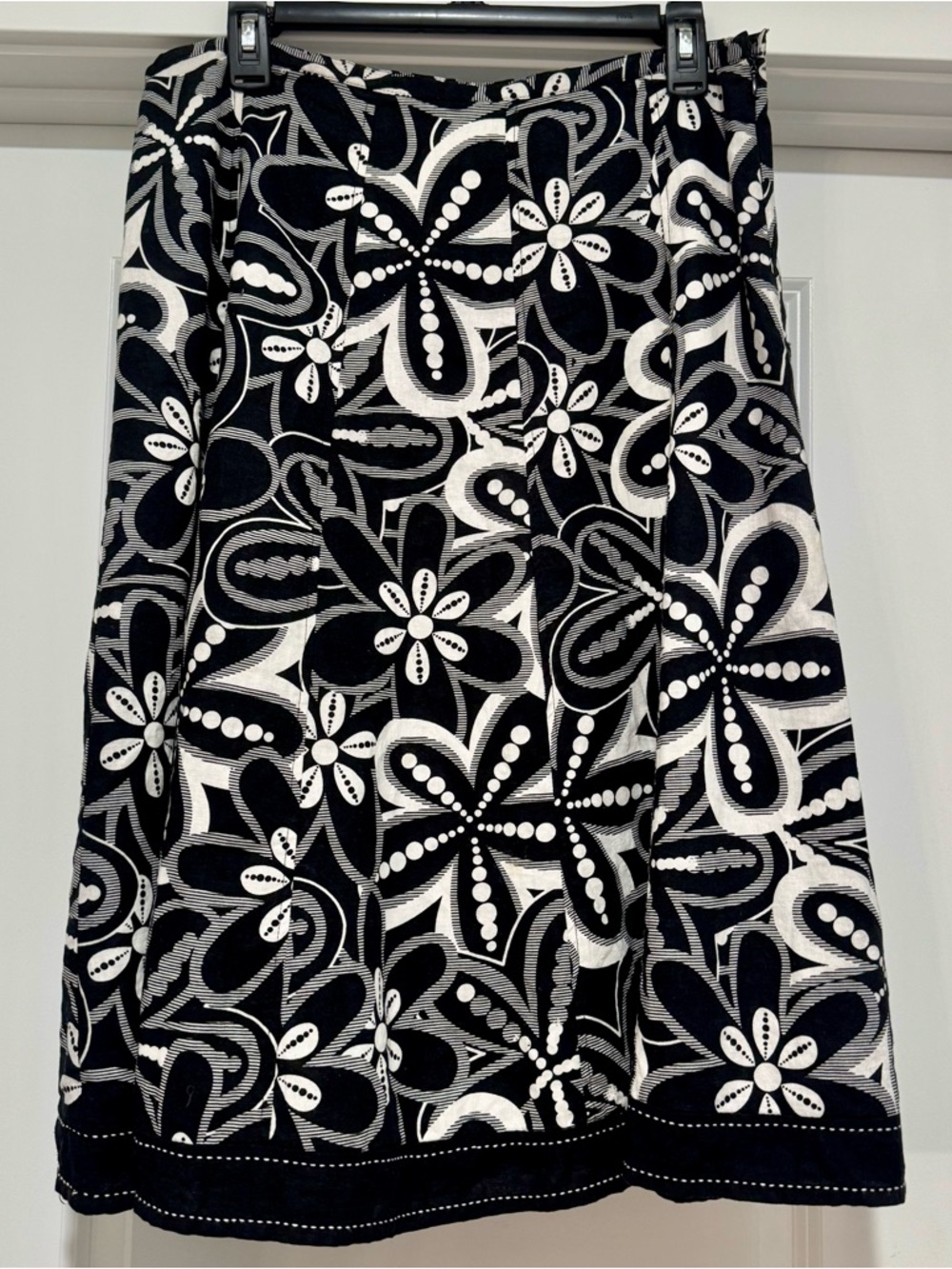 Susan Bristol Linen Blend Black & White Floral A-Line Skirt‎ Size 12